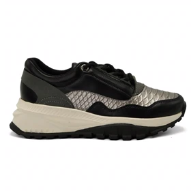 کفش اسپرت زنانه مدل Stradivarius Sneakers - SKG76