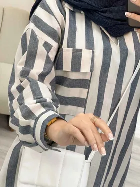 مانتو راه راه جلو بسته تک جیب