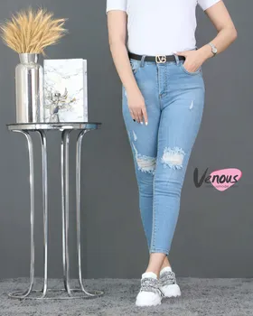 شلوار جین آبی روشن زاپ‌دار