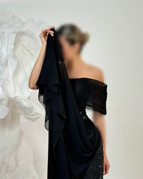 پیراهن یقه‌قایقی