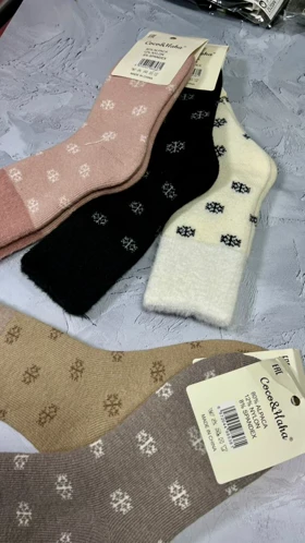 جوراب پشمی طرح برف