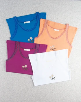 تاپ گلدوزی