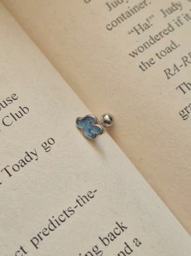 پیرسینگ گوش کاکتوس