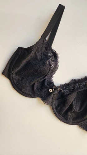 سوتین فنردار بدون ابر SHANDERMAN کد: 2454