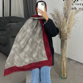 شال حاشیه طرح دار