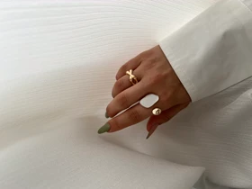 انگشتر مینیمال با طرح خاص و جذاب، انتخابی شیک