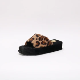 دمپایی زنانه آریافامیلی مدل پلنگی (مشکی)