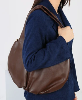 کیف زنانه دوشی دستی نورا 235 AM (قهوه ای)