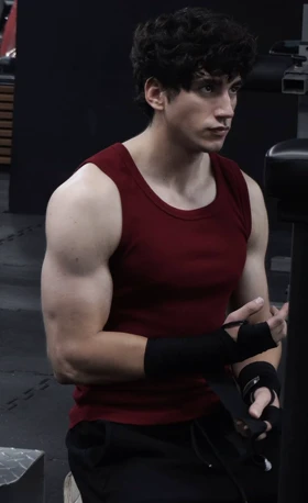 تنک تاپ قرمز کبریتی فول کش فری سایز با کیفیت عالی اورجینال دیلم کپی