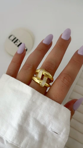 انگشتر طرح طلا