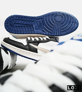 کفش کتانی مردانه کرم سفید مشکی NIKE travis scott
