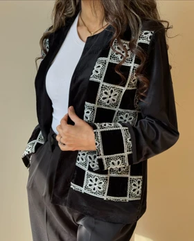 کت سوزن‌دوزی مخمل
