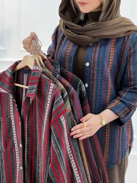 شکت گلیمی زنانه جلو دکمهدار