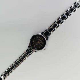 ساعت مچی زنانه مجلسی EHHE نگین‌دار با موتور کوارتز