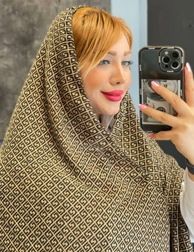 شال پلیسه طرحدار ماندانا کد : L175