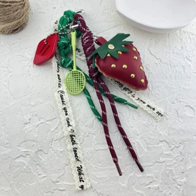 آویز کیف توت فرنگی شیک و فانتزی چارم بگ