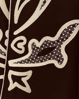کت گلدوزی شده