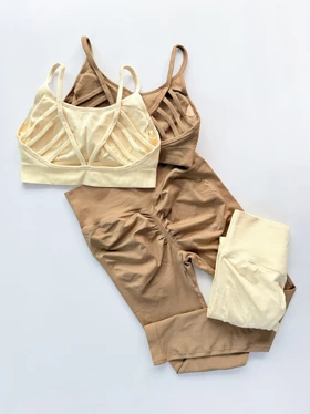 ست نیم‌تنه کاپ‌دار پشت‌باز بندی و لگ پشت چروک سیملس