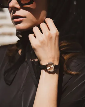 ساعت Moneypenny
