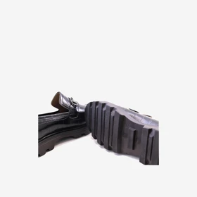 کفش تخت چرم زنانه