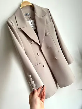 کت دکمه پارچه‌ای
