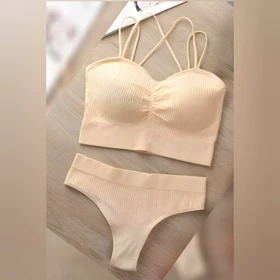 ست نیم‌تنه و شورت وارداتی پشت ضربدری