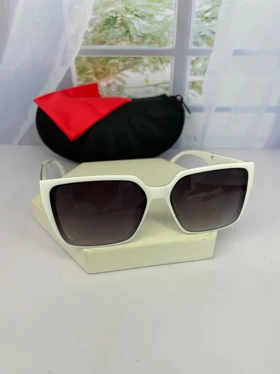 عینک آفتابی زنانه فندی 9516