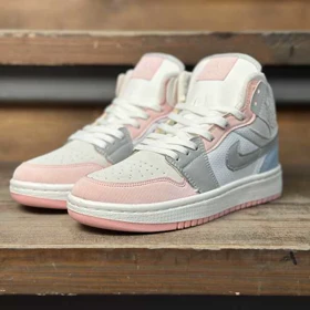 کتانی زنانه جردن ساق‌دار