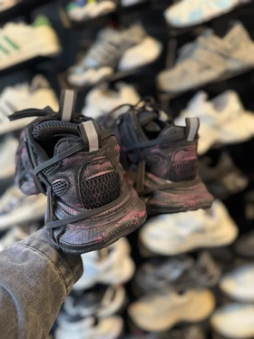 کتانی اسپایدری زنانه مشکی صورتی