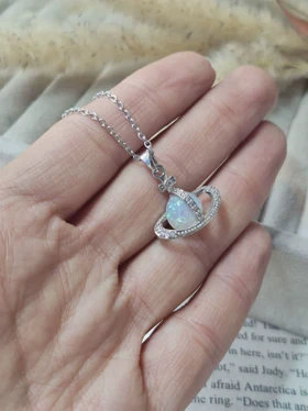 گردنبند زحل طرح سنگ اوپال