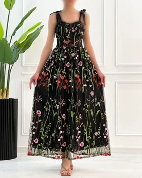 پیراهن مجلسی دکلته گلدوزی