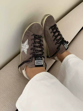 ونس GOLDEN GOOSE