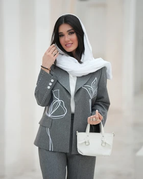 کت گلدوزی