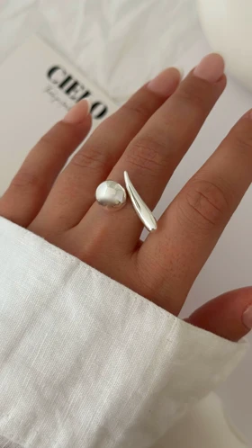 انگشتر دایره و خط ابکاری نقره