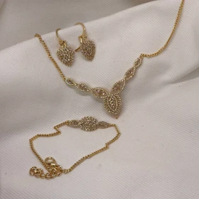 سرویس کامل برند شین مدل «اشک زرین» | تمام نگین با آبکاری طلا و گارانتی 1 ساله