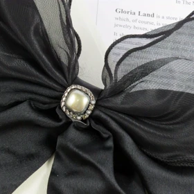 گیره مو زنانه مدل پاپیون آویز دار کد 3168