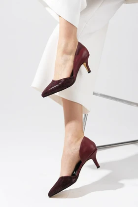 کفش پاشنه‌بلند کلاسیک زنانه میوگوستو mio-gusto