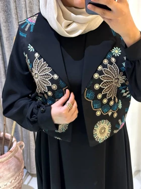 مانتو عبایی و جلیقه تسنیم
