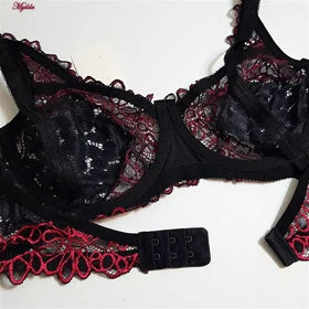 ست شورت و سوتین زنانه کارنا رز مدل فنردار مشکی گل قرمز کد 5030-3000-4