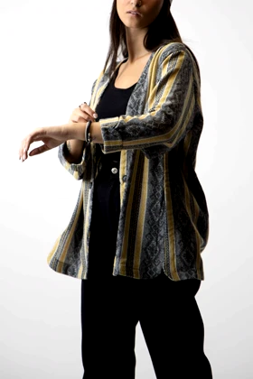 مانتو پایین گرد چاک‌دار