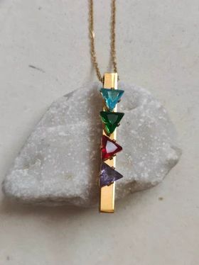 گردنبند مکعب نگین‌دار طلایی