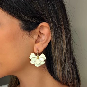 گوشواره زنانه طرح گل سه بعدی مدل شکوفه