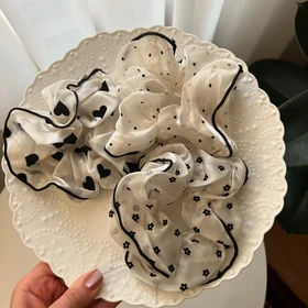 اسکرانچی شیشه‌ای مخمل برجسته