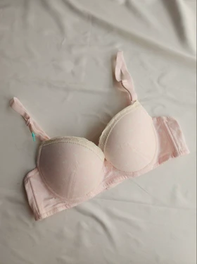 سوتین نخی فنردار جکدار bilim کد: 1273