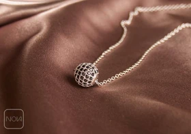 گردنبند استیل گوی نقره‌ای