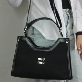 کیف دستی زنانه miu miu رنگ کرم