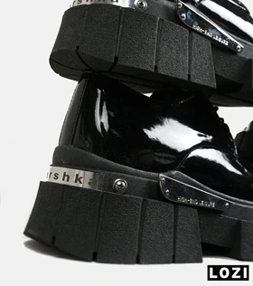 کفش کتانی مردانه ورنی BERSHKA