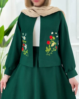 کت و دامن گلدوزی
