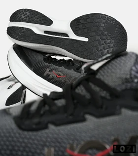 کفش کتانی مردانه و زنانه مشکی خاکستری HOKA مدل 7393