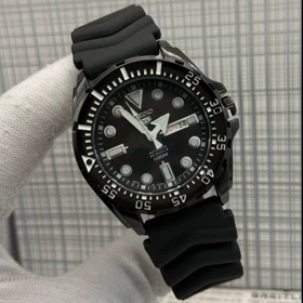 ساعت مردانه سیکو 5 مدل خلبانی بند غواصی فول بلک